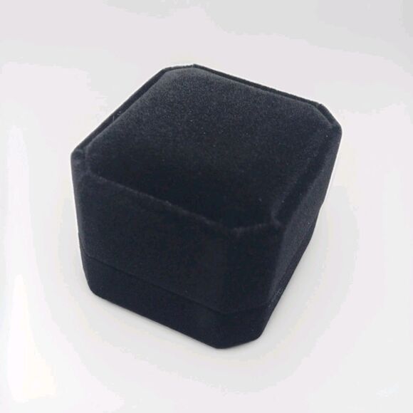 Oval Cut Garnet CZ January Birthstone Rose Gold Overlay Ring Size 7 + Box Gift - Picture 6 of 6